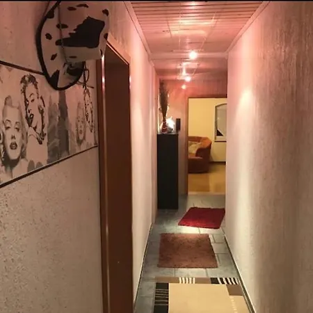 Gemütliche 3 Raum Im Dachgeschoss