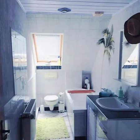 Apartamento Gemütliche 3 Raum Im Dachgeschoss *