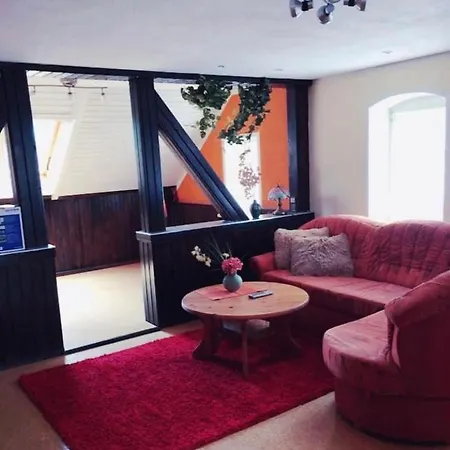 Gemütliche 3 Raum Im Dachgeschoss *