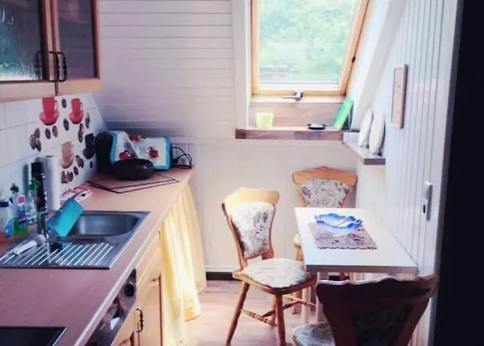 Апартаменты Gemuetliche 3 Raum Im Dachgeschoss *